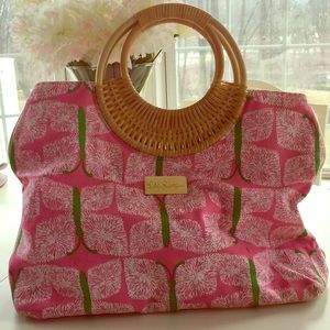 Adorable Lilly Pulitzer clutch
